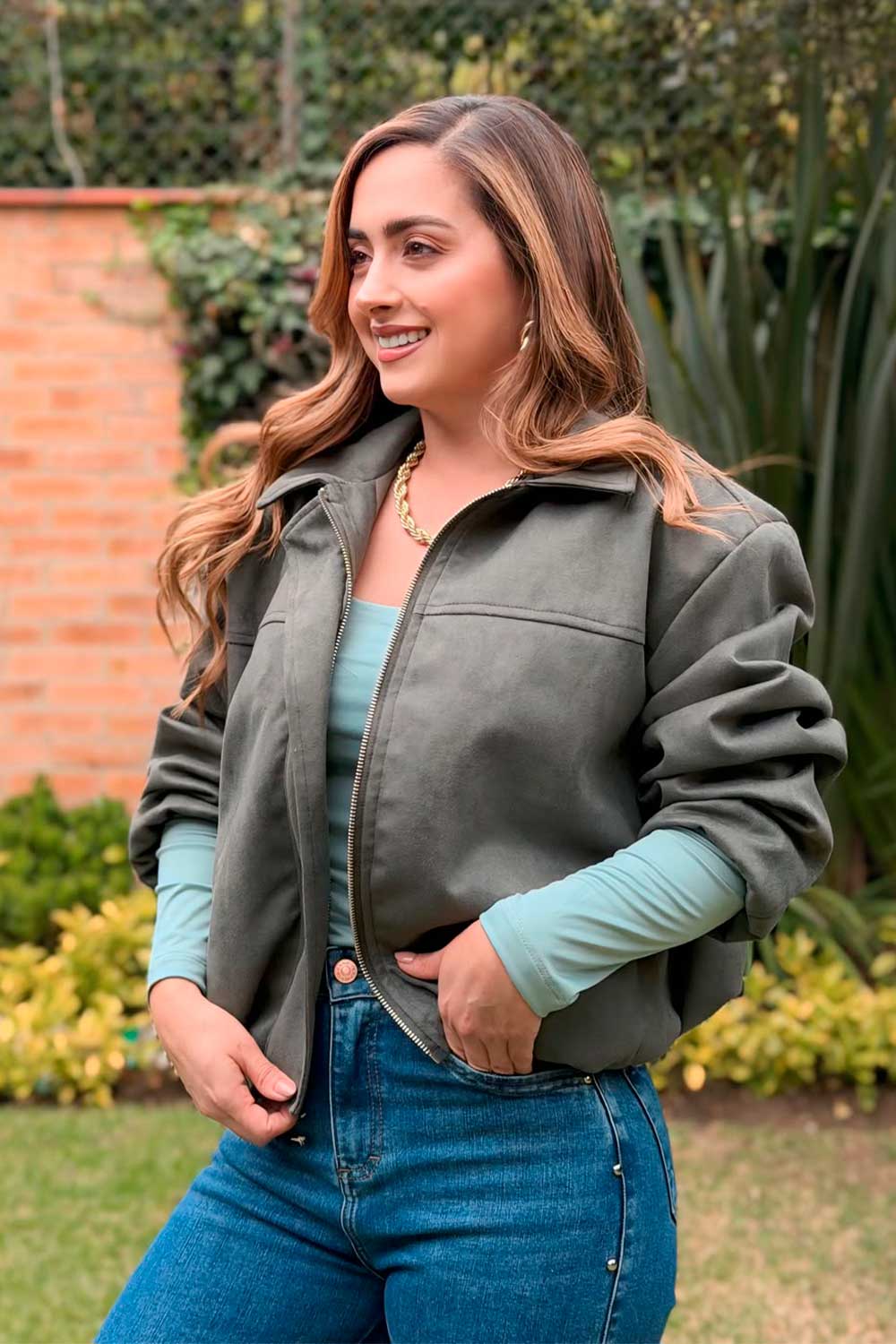 CHAQUETA MUJER OVERSIZE DE GAMUZA CON CUELLO