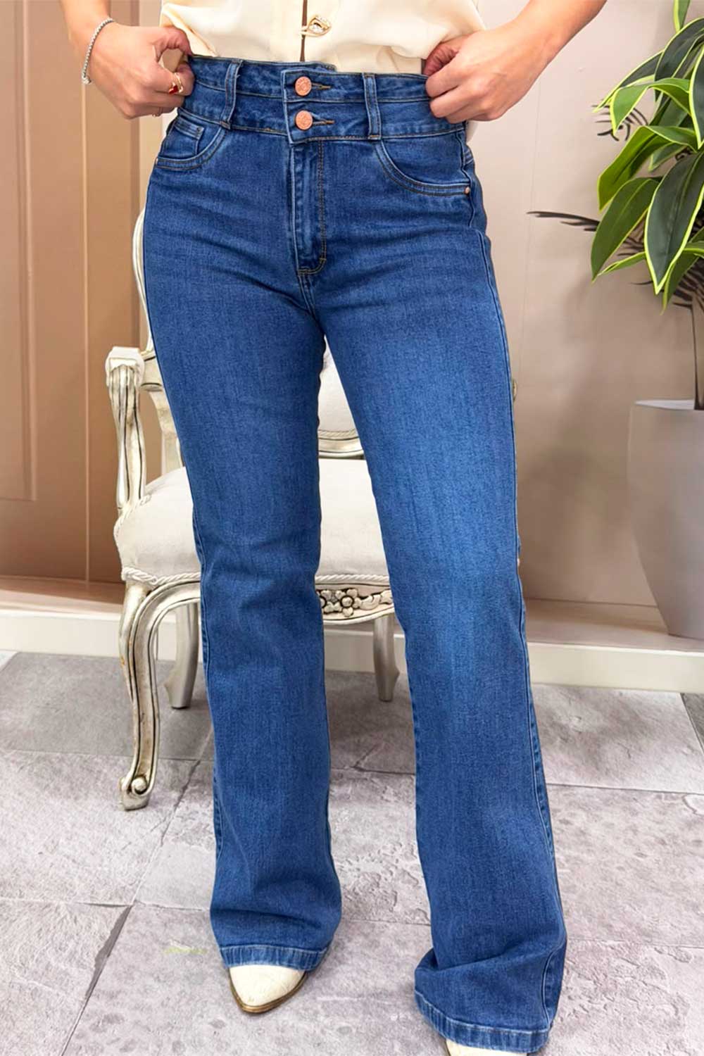 JEAN MUJER TIRO ALTO CORTE STRAIGHT LEG