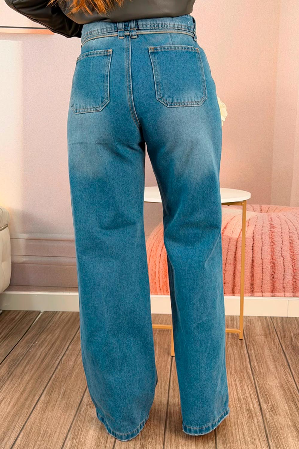 JEAN MUJER TIRO ALTO CON DETALLE DE LAZO WIDE LEG