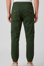PANTALON HOMBRE JOGGER TIPO CARGO