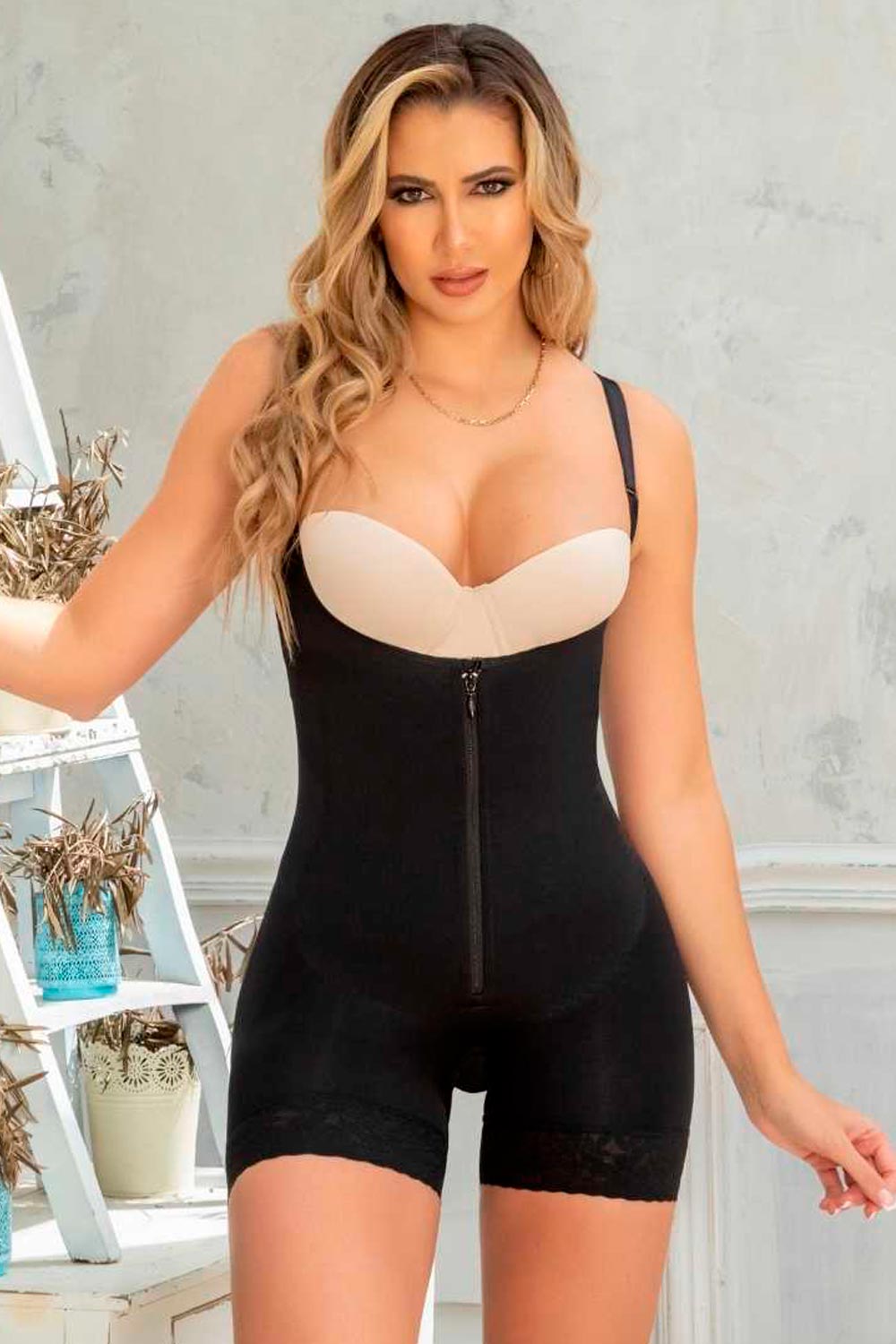 FAJA MUJER BEMIA REF 729 color NEGRO